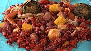 How To Boil Crawfish  Cajun Style [upl. by Kwabena809]